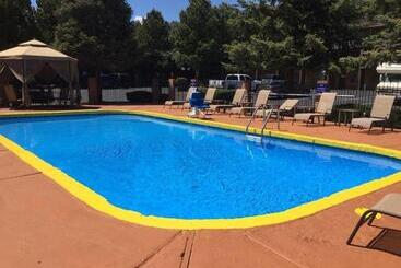 هتل Aspen Flagstaff/ Grand Canyon Innsuites