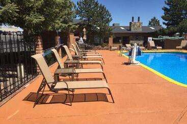هتل Aspen Flagstaff/ Grand Canyon Innsuites