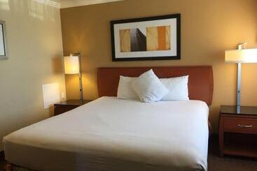 هتل Aspen Flagstaff/ Grand Canyon Innsuites