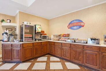 هتل Baymont By Wyndham Pearl