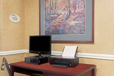 هتل Baymont By Wyndham Pearl