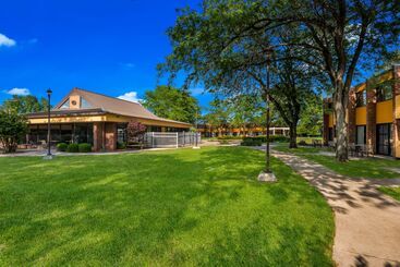 هتل Best Western Prairie Inn & Conference Center