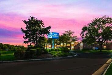 هتل Best Western Prairie Inn & Conference Center