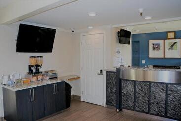 هتل Executive Inn