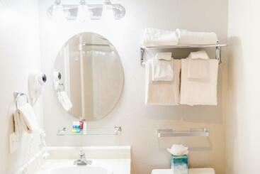 هتل Friday Harbor Suites