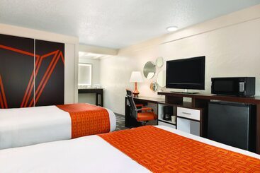 酒店 Dover Inn And Suites