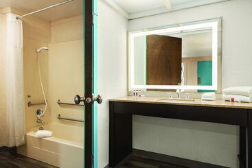 酒店 Dover Inn And Suites