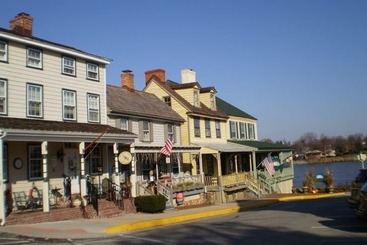 هتل Inn At The Canal Bed & Breakfast