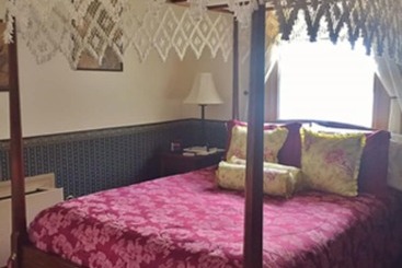 هتل Inn At The Canal Bed & Breakfast