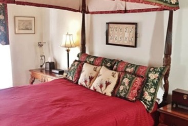 هتل Inn At The Canal Bed & Breakfast