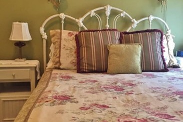 هتل Inn At The Canal Bed & Breakfast