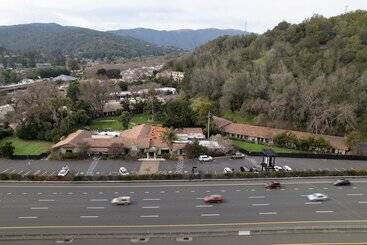 Inn Marin And Suites, Ascend Hotel Collection