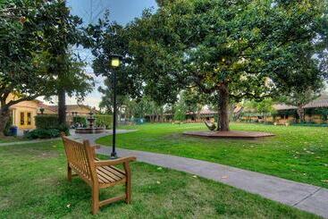 Inn Marin And Suites, Ascend Hotel Collection