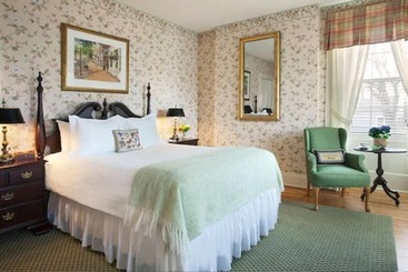 هتل Jared Coffin House