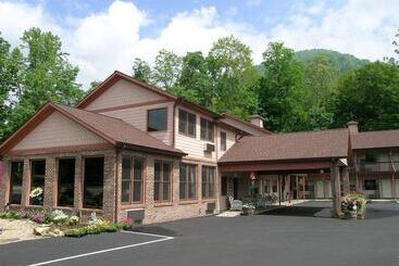 هتل Jonathan Creek Inn And Villas