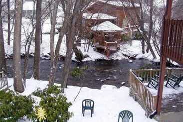 هتل Jonathan Creek Inn And Villas