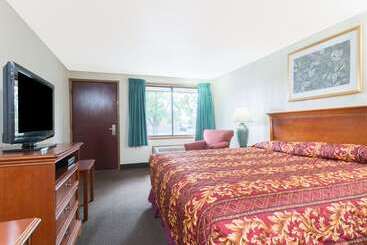 هتل Americas Best Value Inn Martinsburg