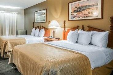 فندق Quality Inn