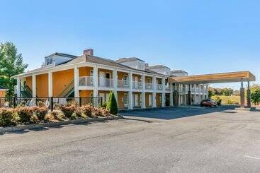 هتل Quality Inn Johnson City I 26 Exit 17