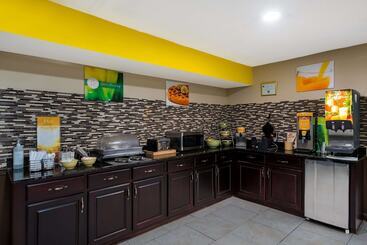هتل Quality Inn Johnson City I 26 Exit 17