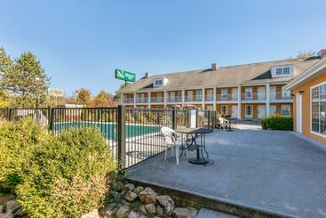 هتل Quality Inn Johnson City I 26 Exit 17