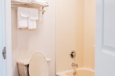 هتل Quality Inn Johnson City I 26 Exit 17