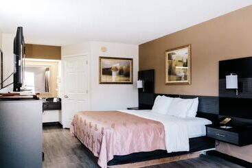 هتل Quality Inn Johnson City I 26 Exit 17