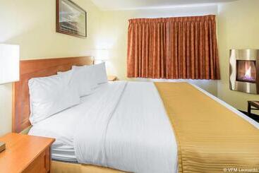 هتل Quality Inn Kenai