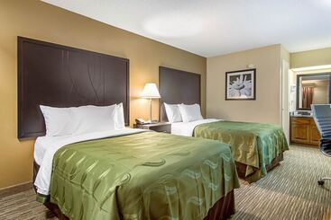 호텔 Quality Inn