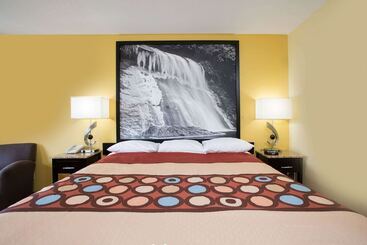 هتل Super 8 By Wyndham Garner/clayton/raleigh