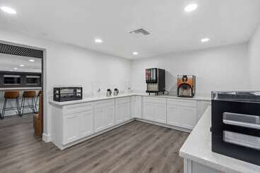 호텔 Super 8 By Wyndham Kissimmee Orlando