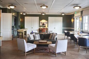 فندق The Lake House On Canandaigua