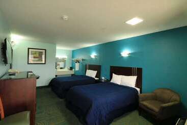 هتل Travelodge By Wyndham Parkersburg