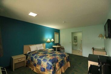 هتل Travelodge By Wyndham Parkersburg