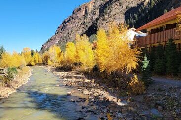 Hot Springs Inn