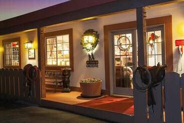 Hot Springs Inn
