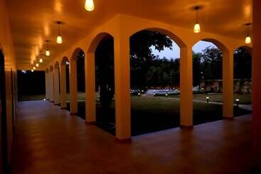 هتل Aroma Resort Pushkar