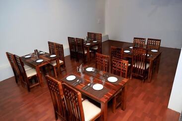 هتل Aroma Resort Pushkar