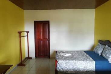 هتل Cabaña Kayon & Zarco