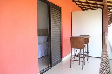 هتل Escarpas Resort