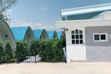 هتل Inboxhome Resort