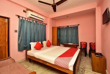 هتل Kahini By Oyo Rooms