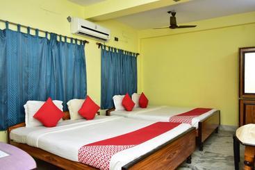 هتل Kahini By Oyo Rooms