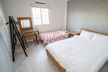 هتل Karis Villa