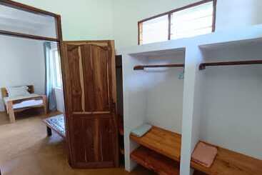 هتل Mafia Kivulini Lodge