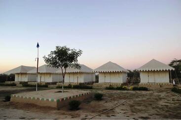 هتل Rann Visamo Village Resort