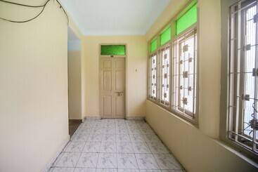 هتل Spot On 60491 Harini Lodge