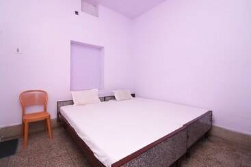 Spot On 44992 Hotel Swapnapuri