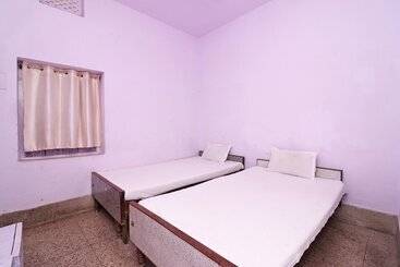 Spot On 44992 Hotel Swapnapuri
