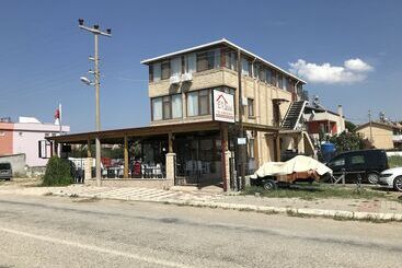 Ev Otel